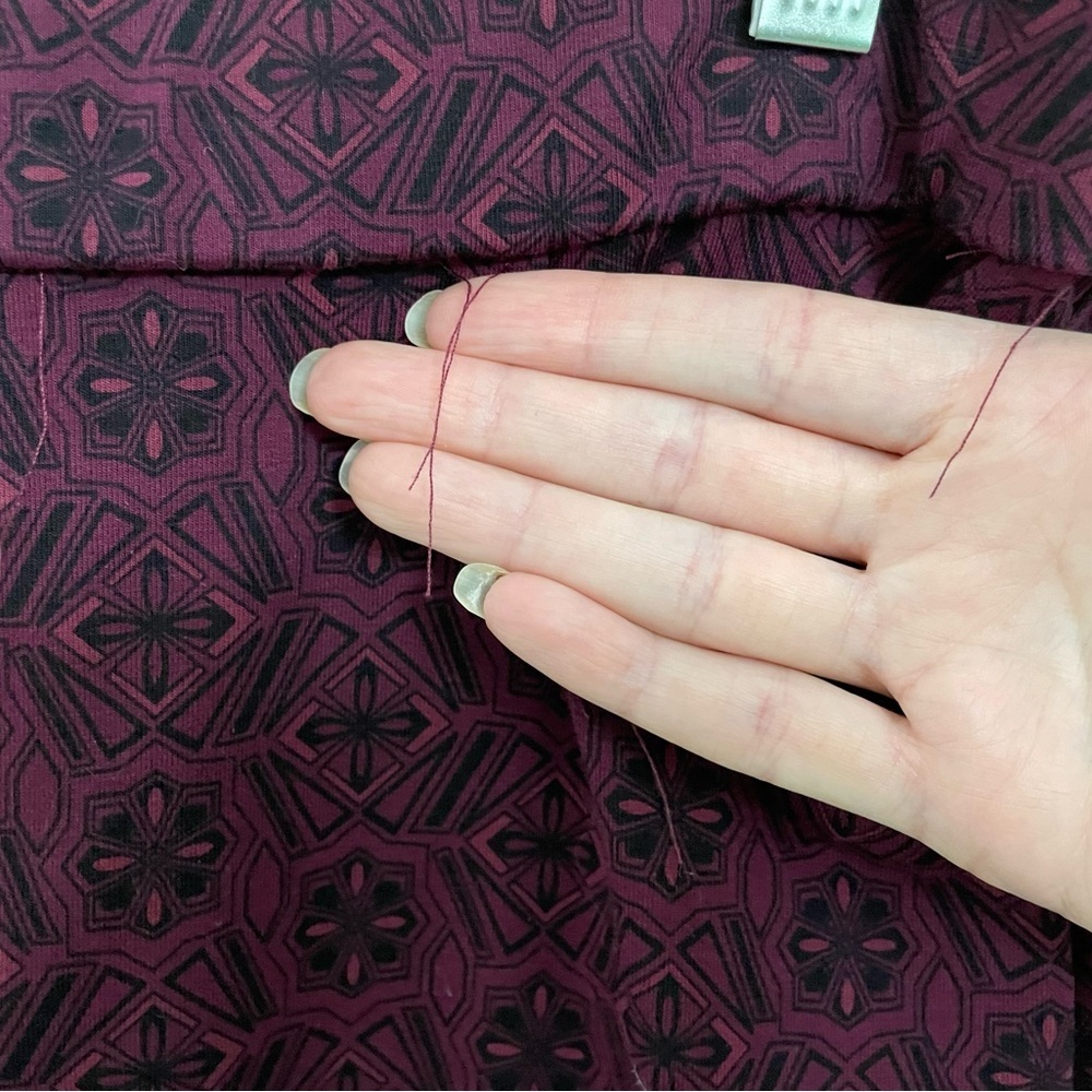 Printed slim leg stretch pants - Picture 9 of 10